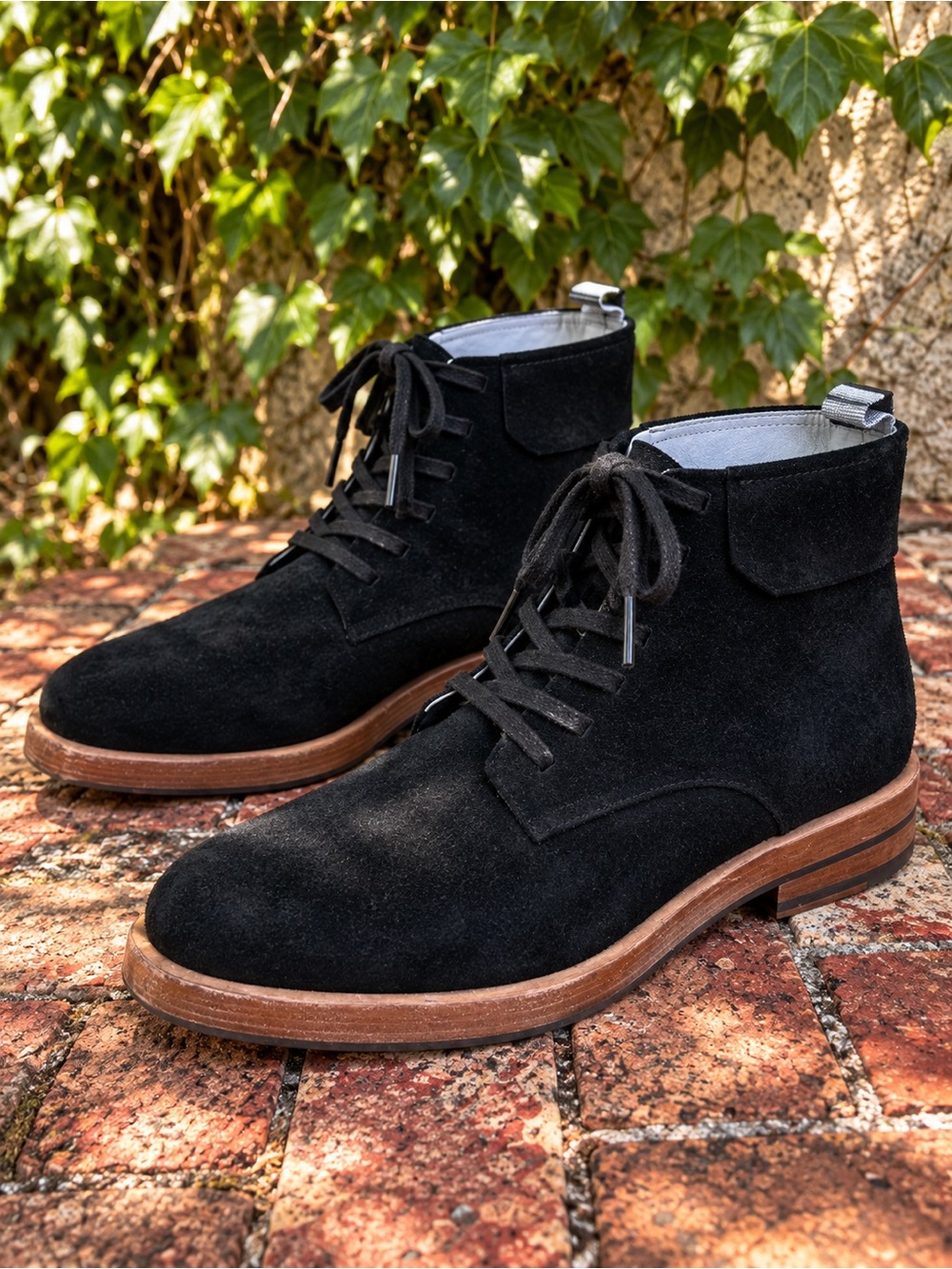 CALVIN KLEIN Men's Radburn Oily Suede Lace Up Minimalist Chukka Boots, 11.5